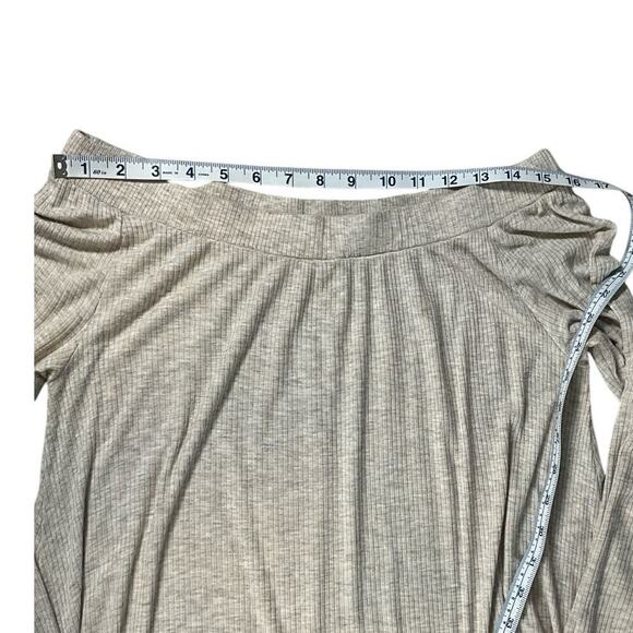 Red by BKE Size Small Light Tan Long Sleeve Tunic Off the Shoulder Top Rayon - Picture 8 of 10